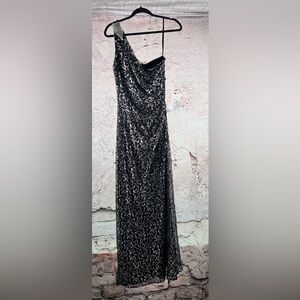 Calvin Klein size 8 Elegant Black and Silver One-Shoulder Dress MN69